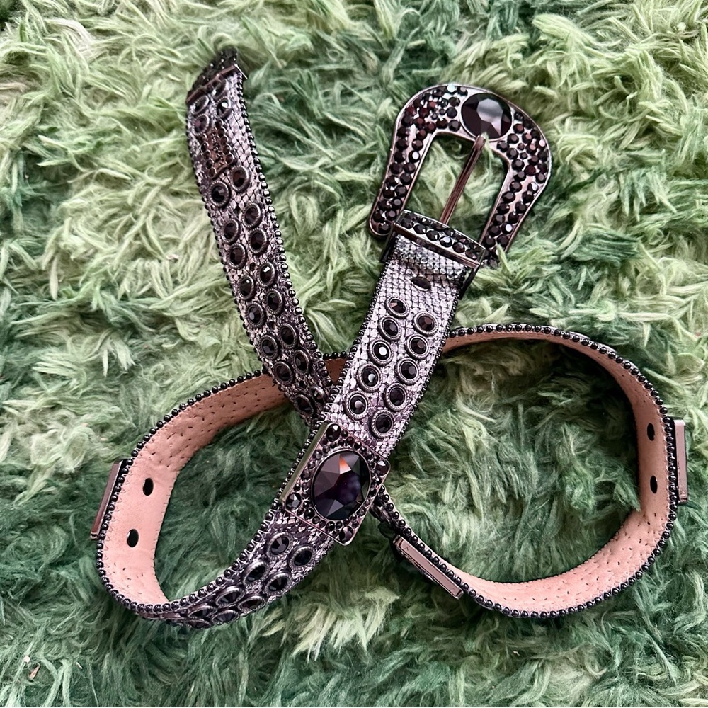 Like new black studded BB Simon belt